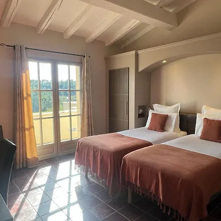 Logis Restaurant La Bergerie 酒店 3*