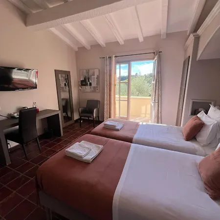 Ξενοδοχείο Logis Restaurant La Bergerie